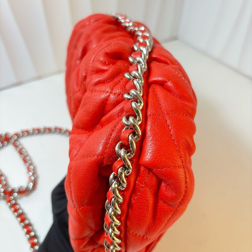 Chanel Red Quilted Leather Flap Bag with Gathered Details - Picture 9 of 11